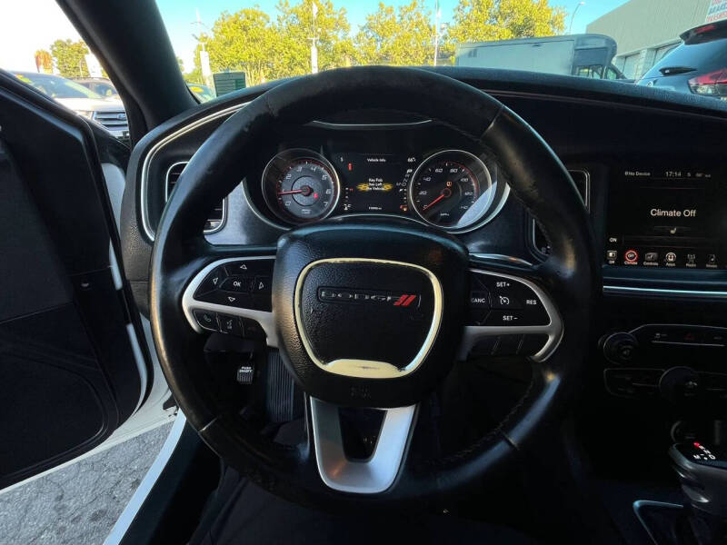2016 Dodge Charger SXT