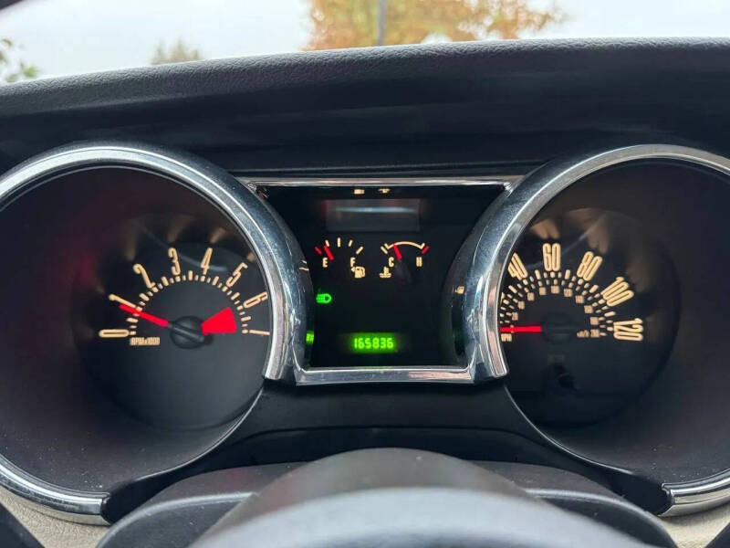 2009 Ford Mustang V6 Deluxe