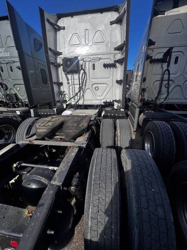 2020 Freightliner Cascadia