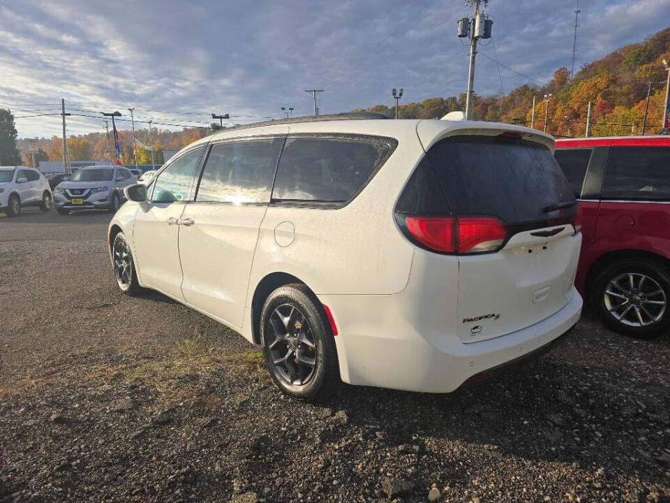 2018 Chrysler Pacifica for sale at Cambridge Used Cars in Cambridge, OH