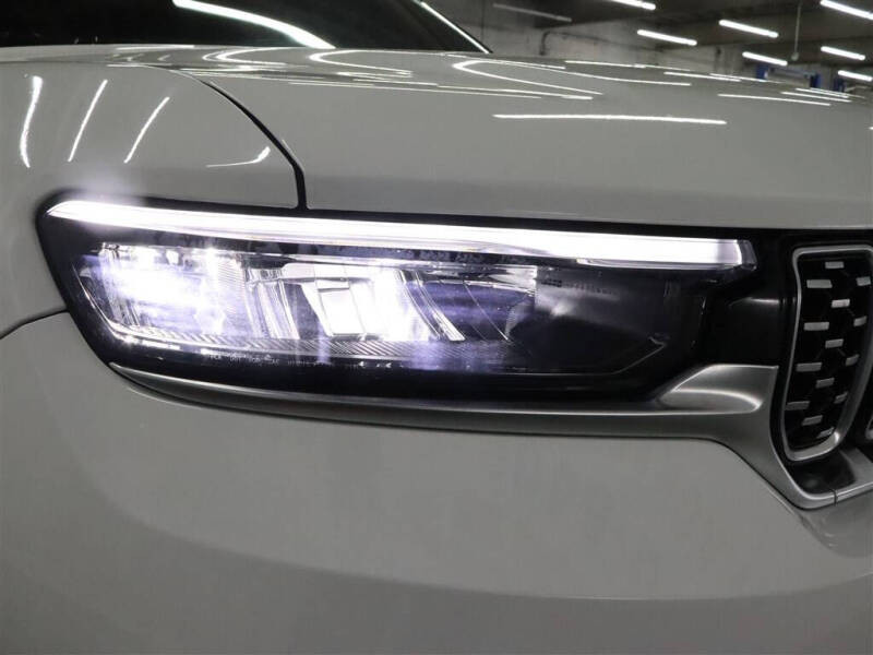 2022 Jeep Grand Cherokee Summit
