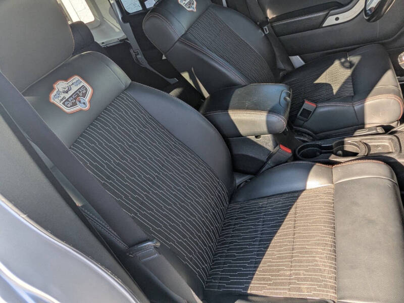 2012 Jeep Wrangler Unlimited Arctic