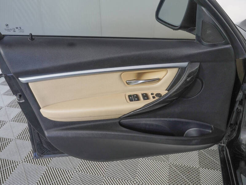 2017 BMW 3 Series 330e iPerformance