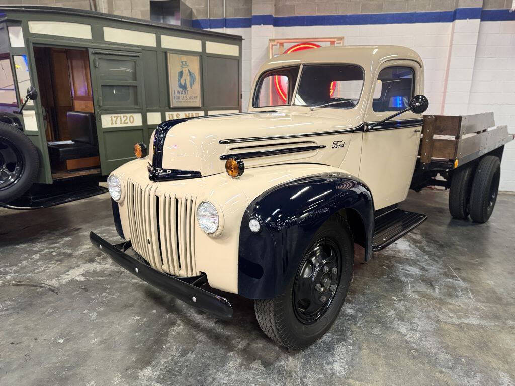 1947 Ford 1 TON FLAT BED 2