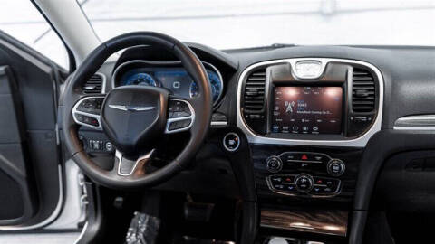 2022 Chrysler 300 Touring