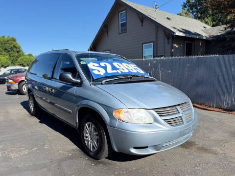 2005 Dodge Grand Caravan SE