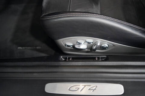 2016 Porsche Cayman GT4