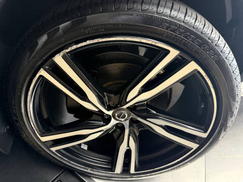 2016 Volvo XC90 T6 R-Design