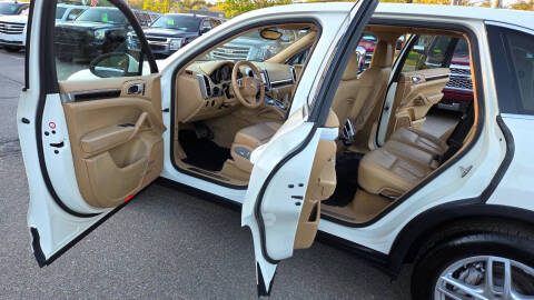 2012 Porsche Cayenne S Hybrid