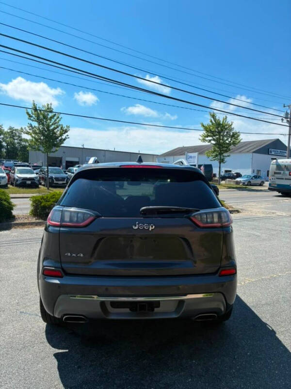 2019 Jeep Cherokee Overland