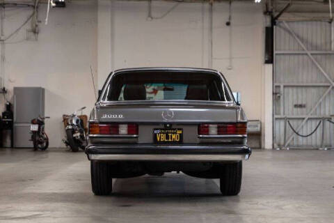 1984 Mercedes-Benz 300-Class