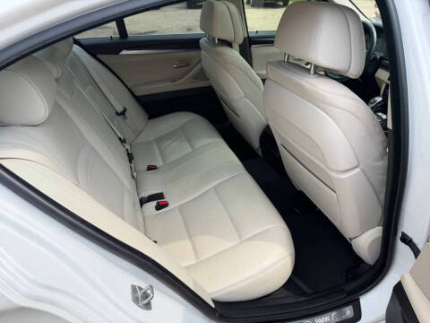 2016 BMW 5 Series 528i