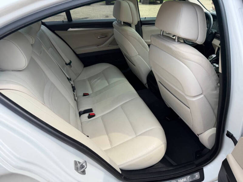 2016 BMW 5 Series 528i