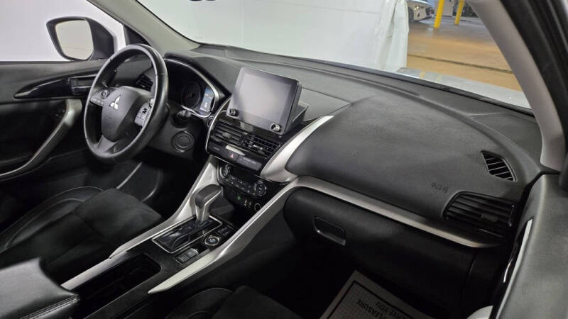 2023 Mitsubishi Eclipse Cross SE