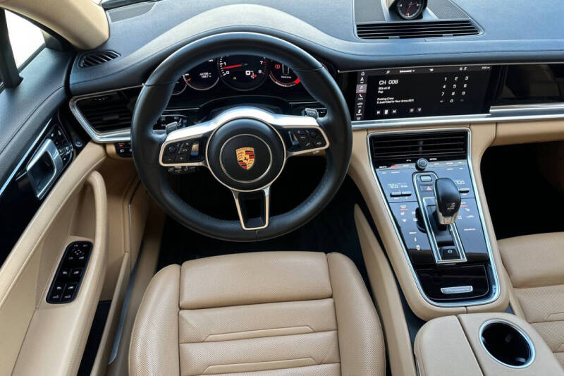 2019 Porsche Panamera