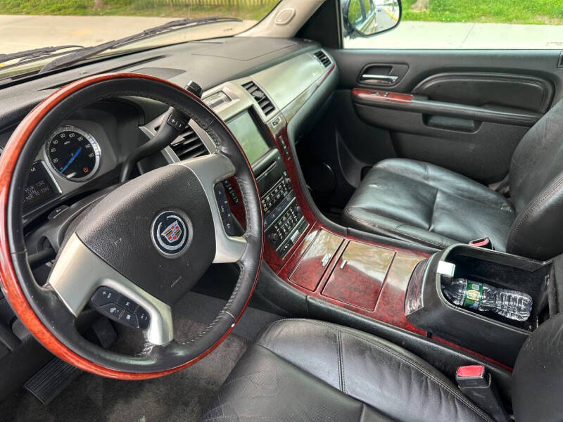2010 Cadillac Escalade Luxury