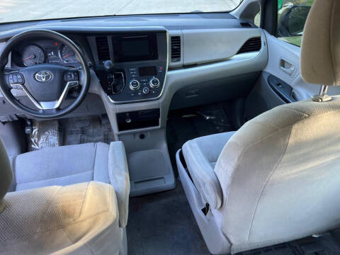 2015 Toyota Sienna L 7-Passenger