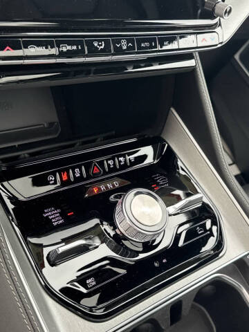 2025 Jeep Wagoneer Carbide