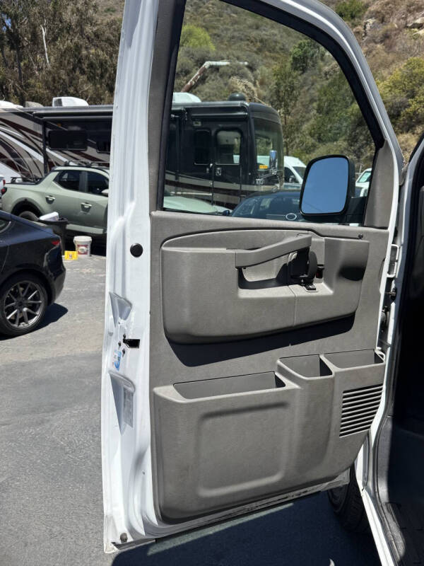 2020 Chevrolet Express 2500