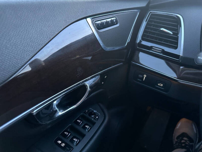 2016 Volvo XC90 T6 Momentum