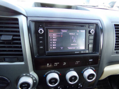 2015 Toyota Sequoia SR5