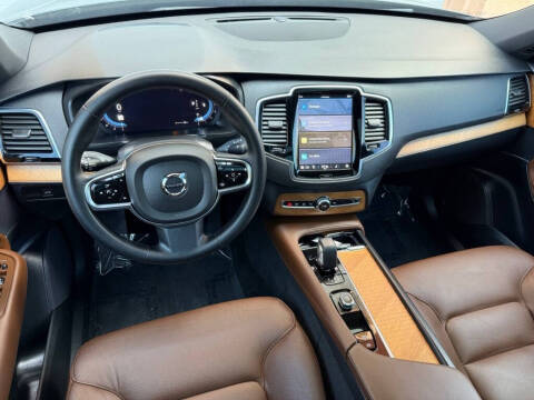 2023 Volvo XC90 B5 Plus Bright Theme