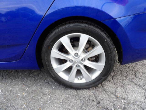 2012 Hyundai Accent GLS