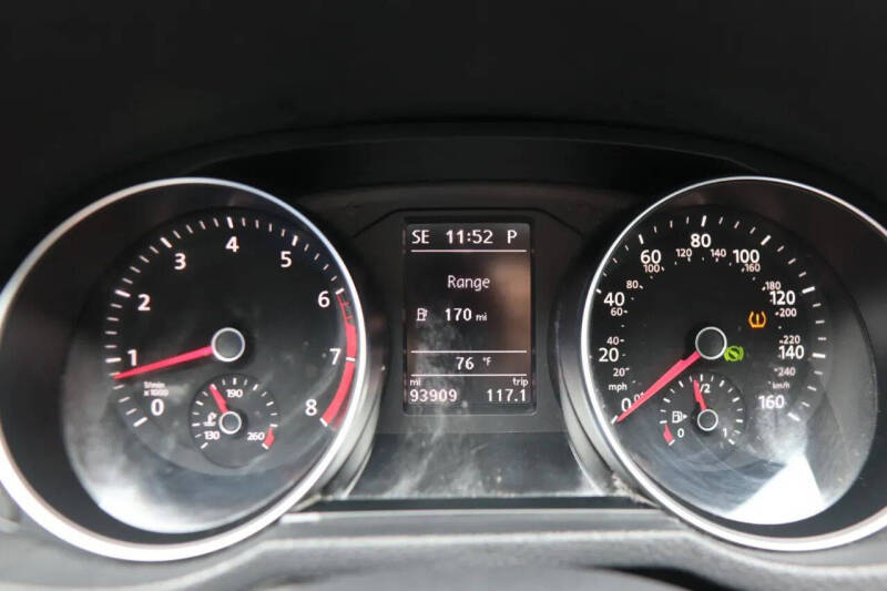 2017 Volkswagen Passat 1.8T SE