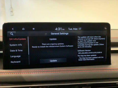 2023 Genesis G70