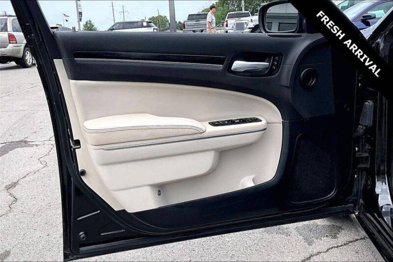 2018 Chrysler 300 Limited
