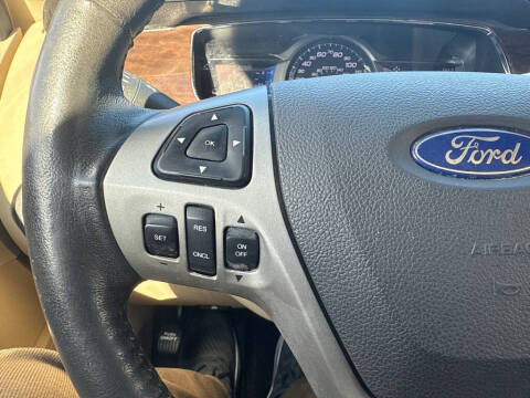 2015 Ford Taurus Limited