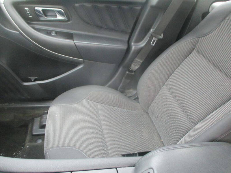 2015 Ford Taurus SEL