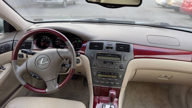 2004 Lexus ES 330