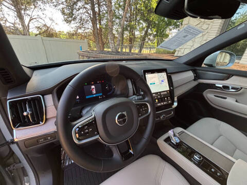 2025 Volvo XC90 T8 Plus Bright Theme 7P