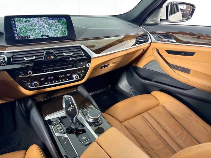 2018 BMW 5 Series 540i