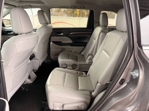 2016 Toyota Highlander