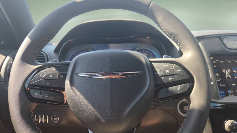 2023 Chrysler 300 S V6
