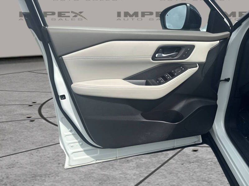 2025 Nissan Rogue SL