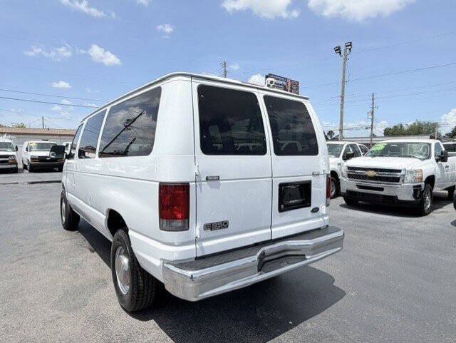 2003 Ford E-Series E-350 SD