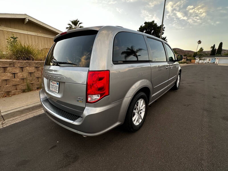 2016 Dodge Grand Caravan SXT photo 9