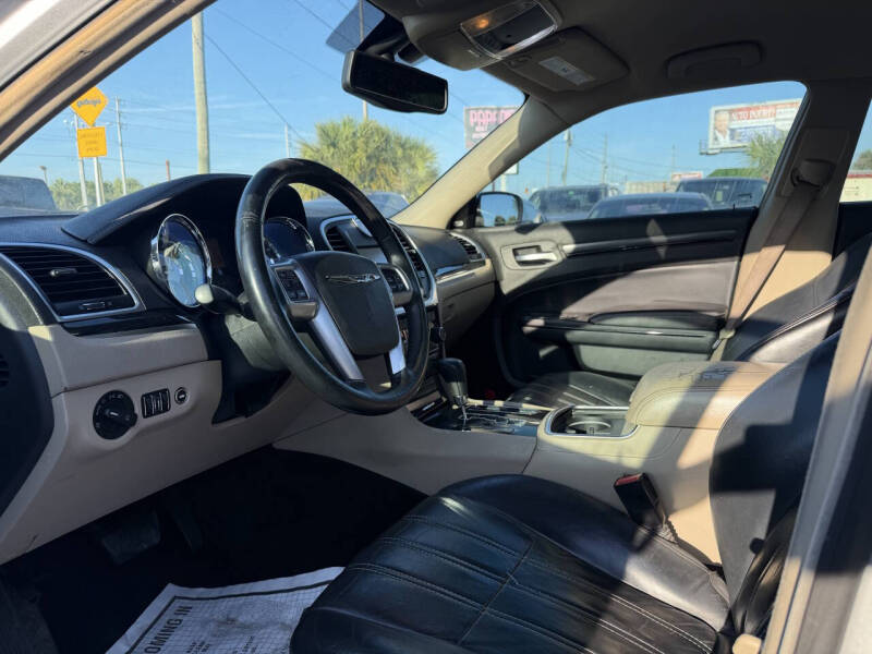 2011 Chrysler 300 Limited
