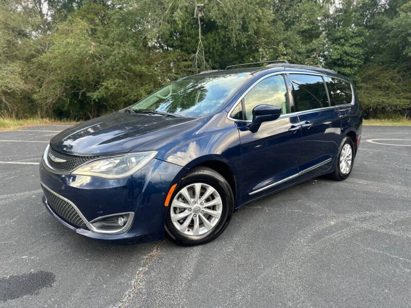 2017 Chrysler Pacifica Touring-L