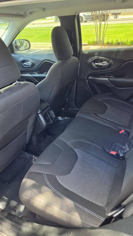 2019 Jeep Cherokee Latitude