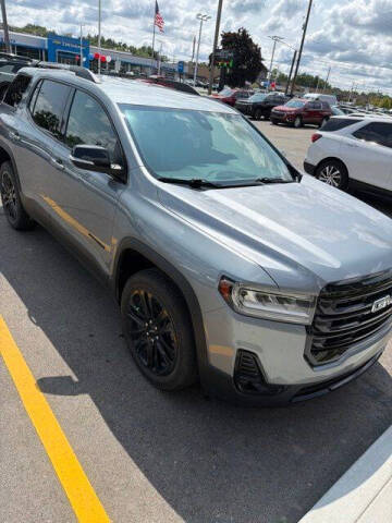 2023 GMC Acadia SLT