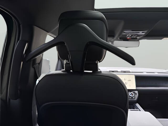 2026 Land Rover Defender 110 P300 S