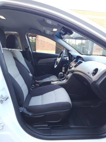 2013 Chevrolet Cruze LS Auto