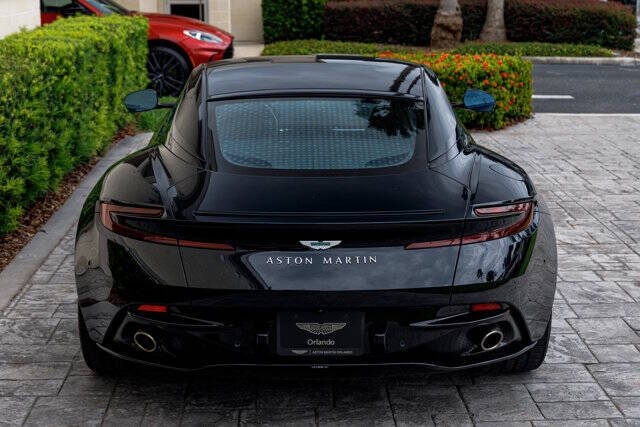 2024 Aston Martin DB12 V8