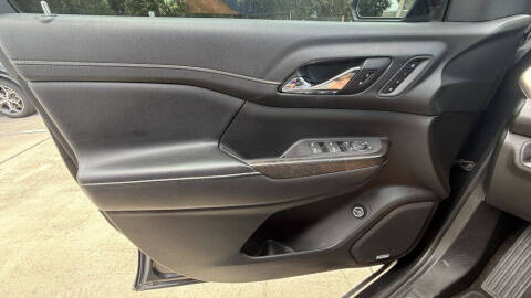 2020 GMC Acadia Denali