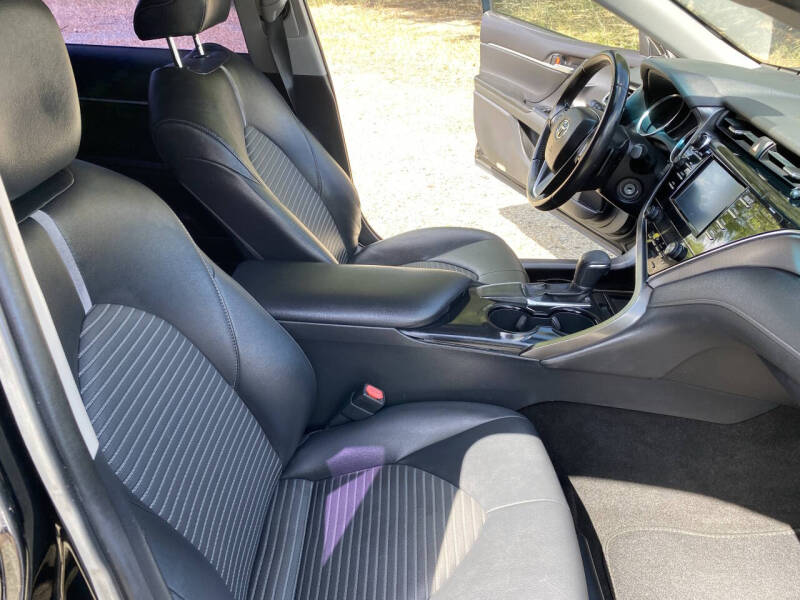 2018 Toyota Camry SE