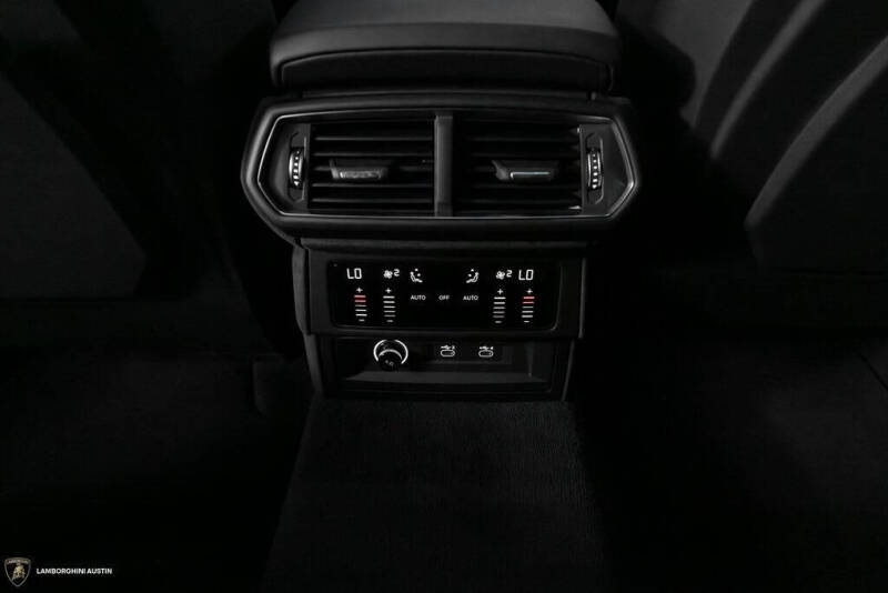 2025 Lamborghini Urus SE